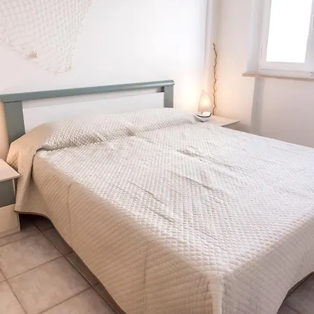 Apartamento Trilocale Fronte Mare A - M263 *