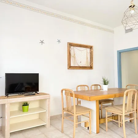 Apartamento Trilocale Fronte Mare A - M263 *